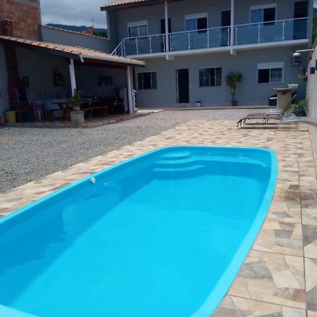 Casa nova com piscina próxima a praia e menos de 3km do centro de Ubatuba Exterior foto